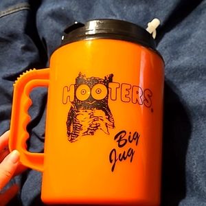 Hooters Big Jug